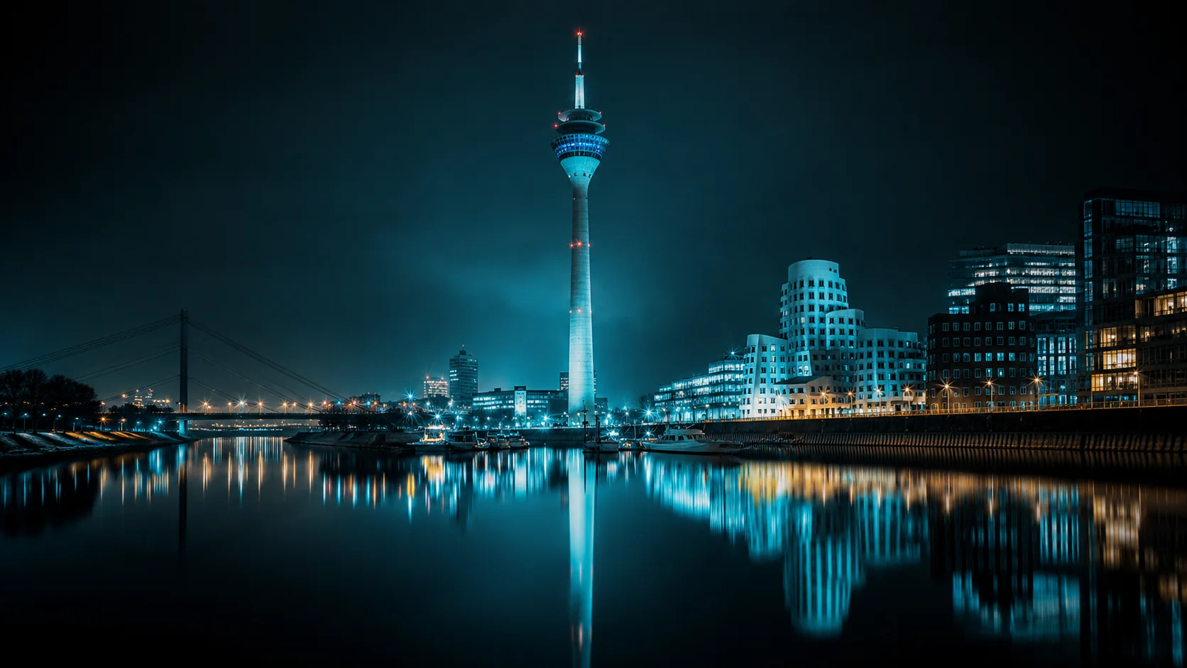 Skyline von Düsseldorf bei Nacht